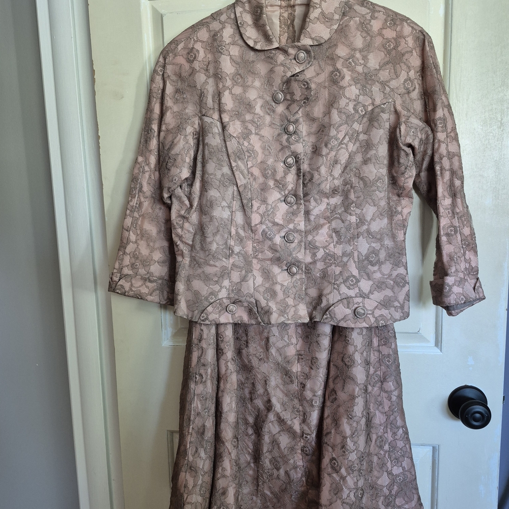 Vintage Lace-Overlay Skirt & Jacket Set in Blush Pink